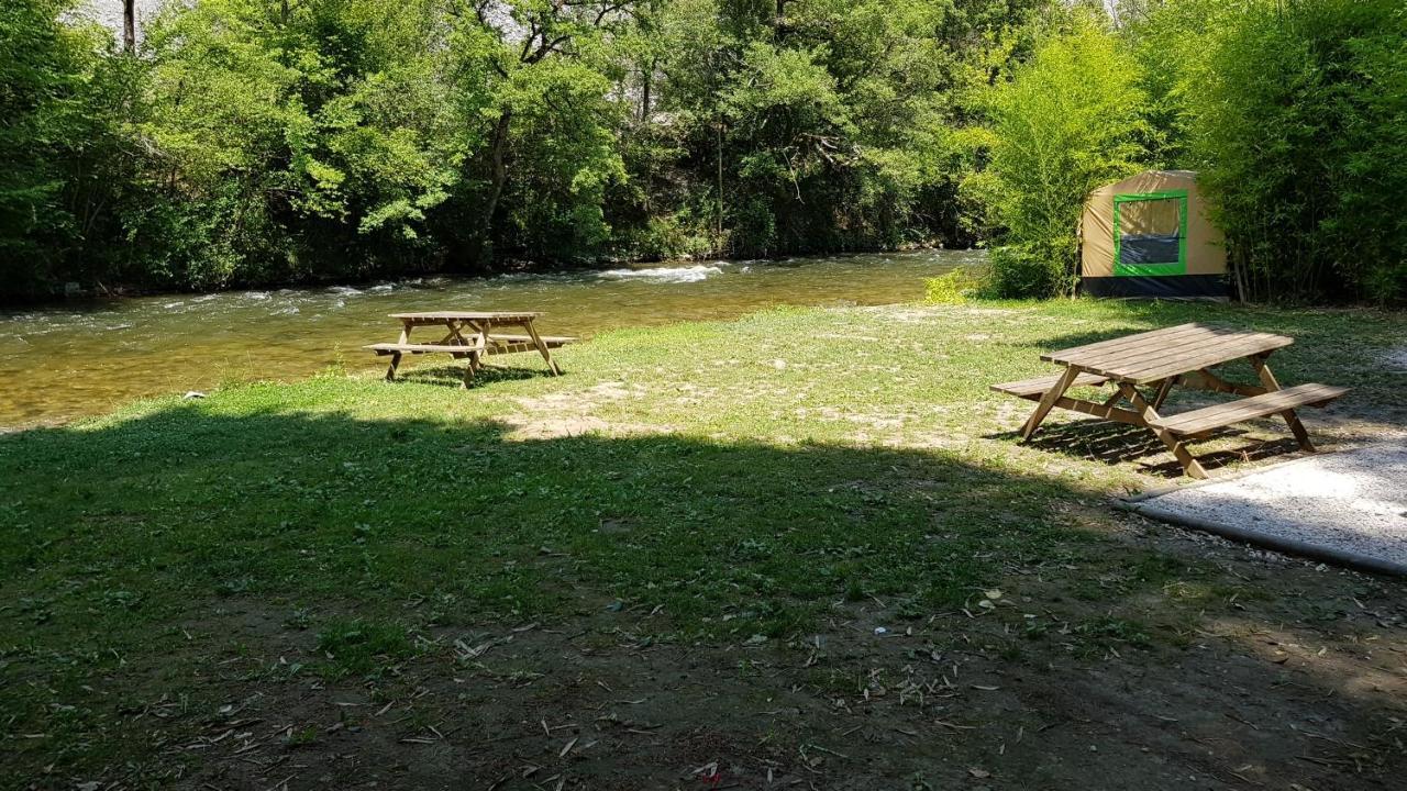 Готель Le Moulin Du Pont D'Alies Axat Екстер'єр фото